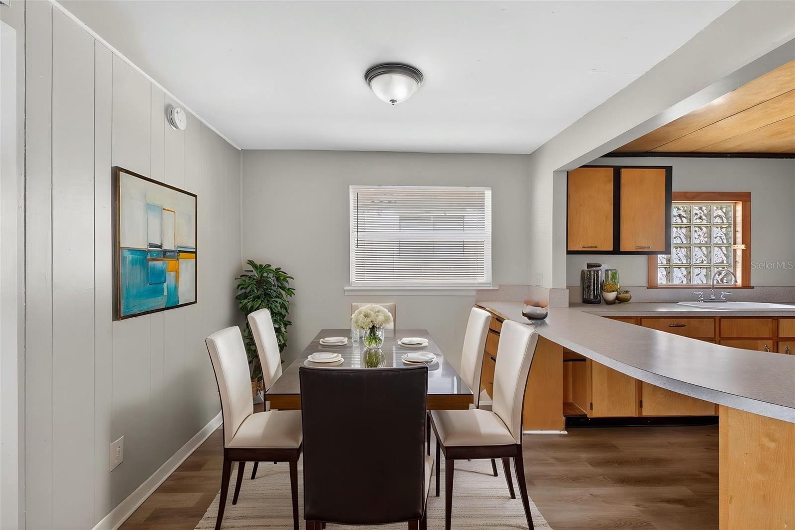 LAKE MARIANA SHORES - Residential