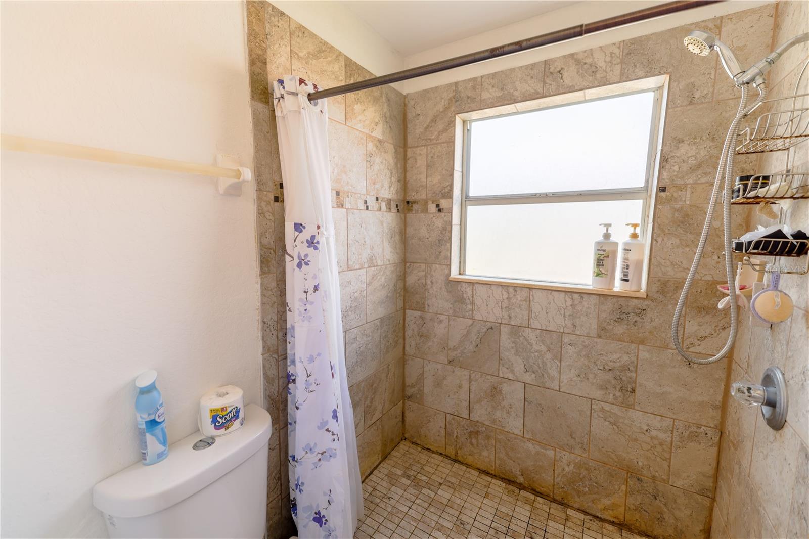 OYSTER BAYOU - Residential