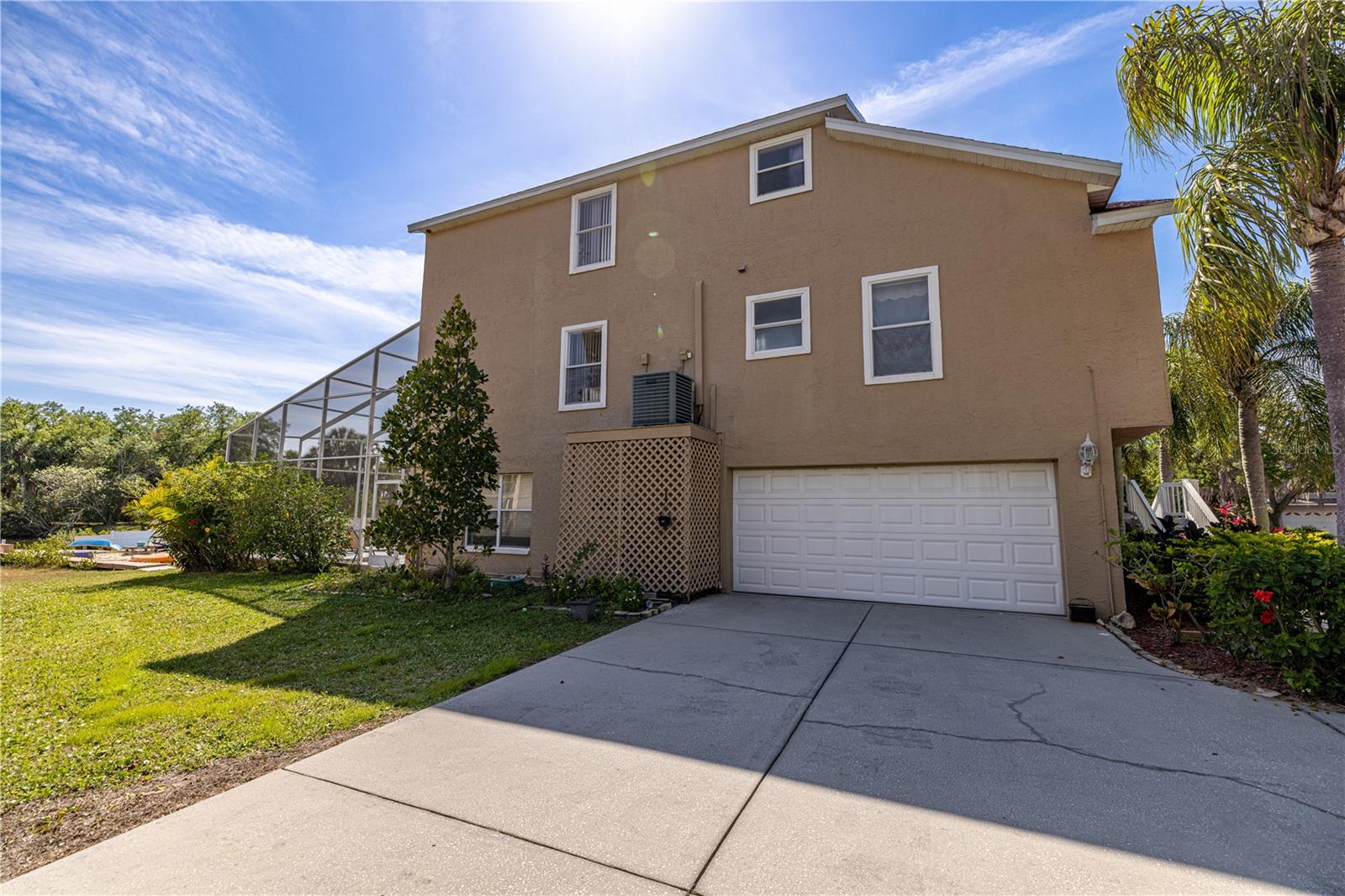 OYSTER BAYOU - Residential