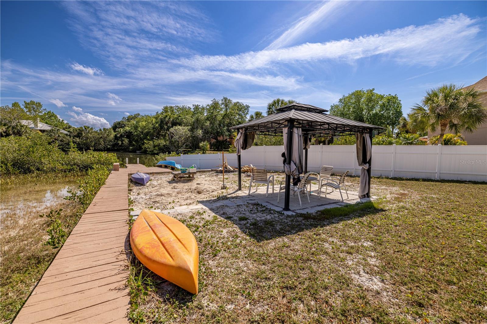 OYSTER BAYOU - Residential