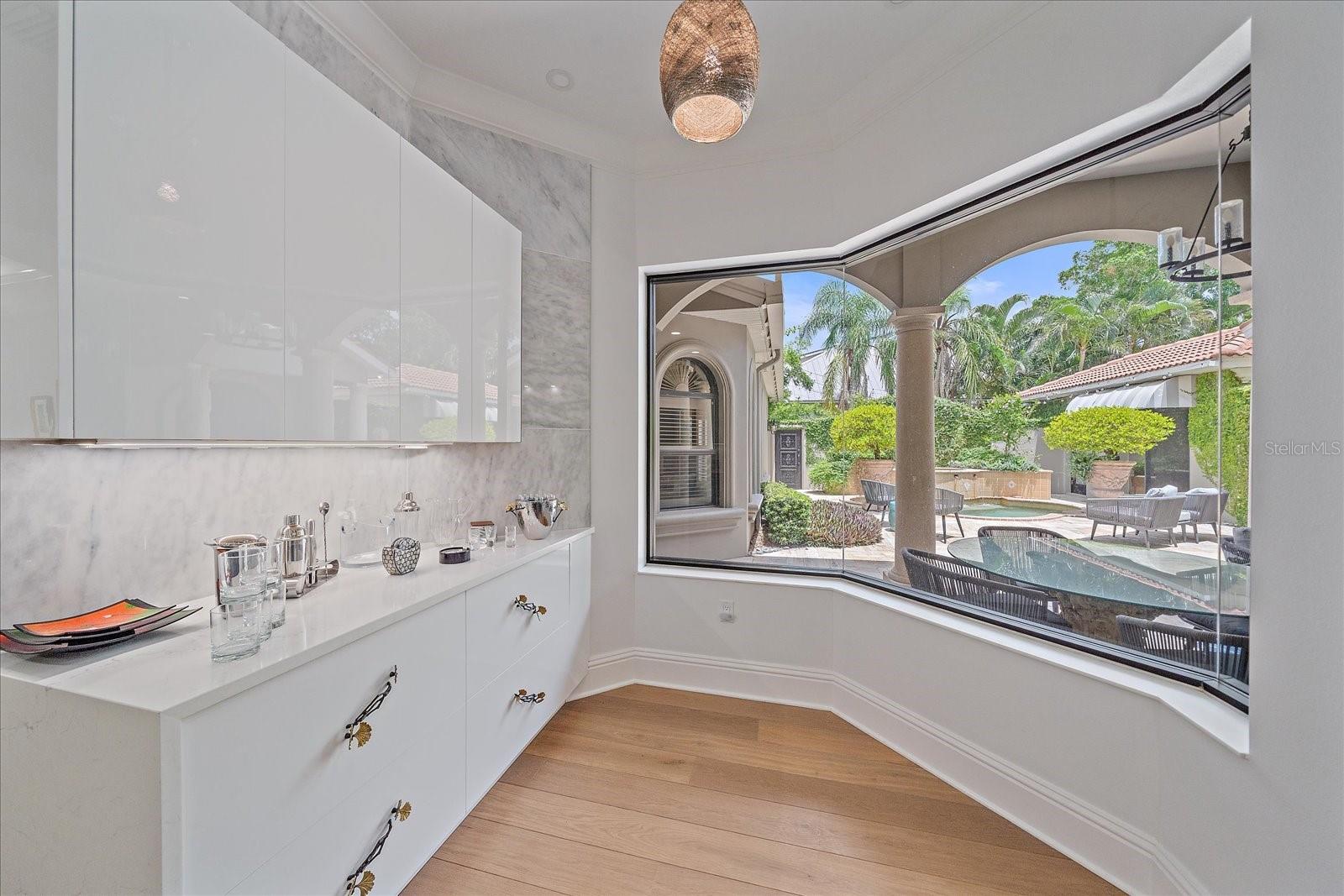 PARADISE SHORES - Residential