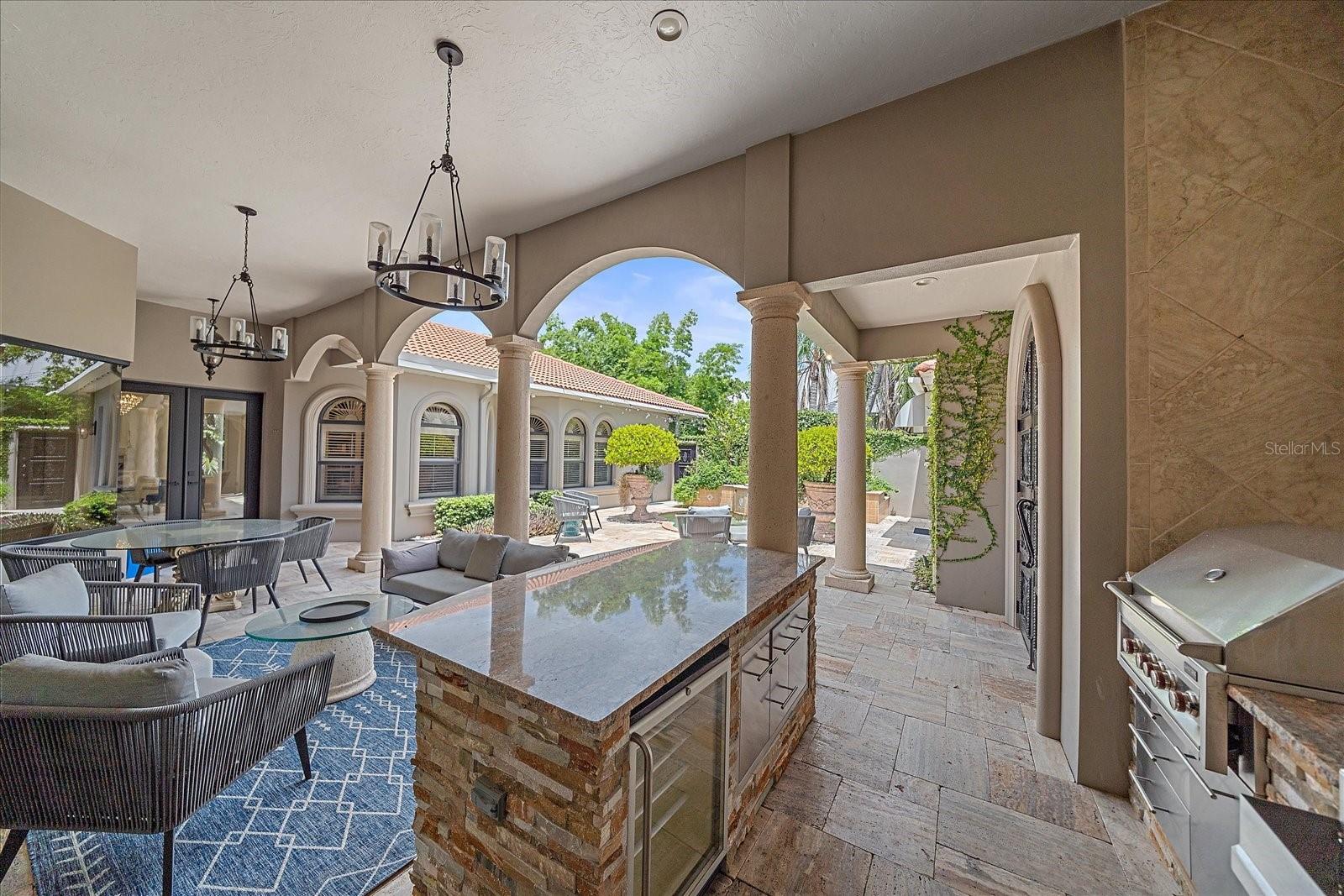 PARADISE SHORES - Residential