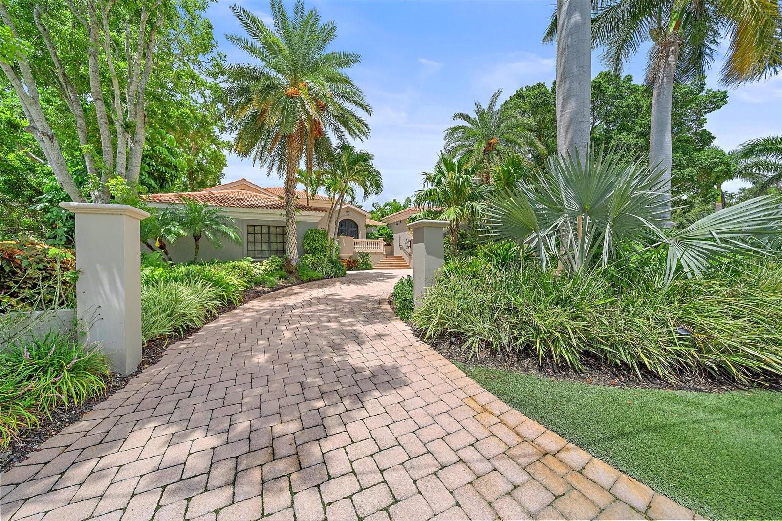 PARADISE SHORES - Residential