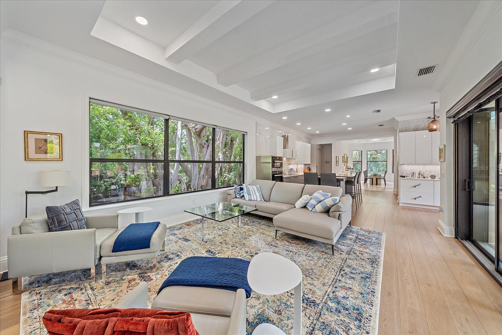 PARADISE SHORES - Residential