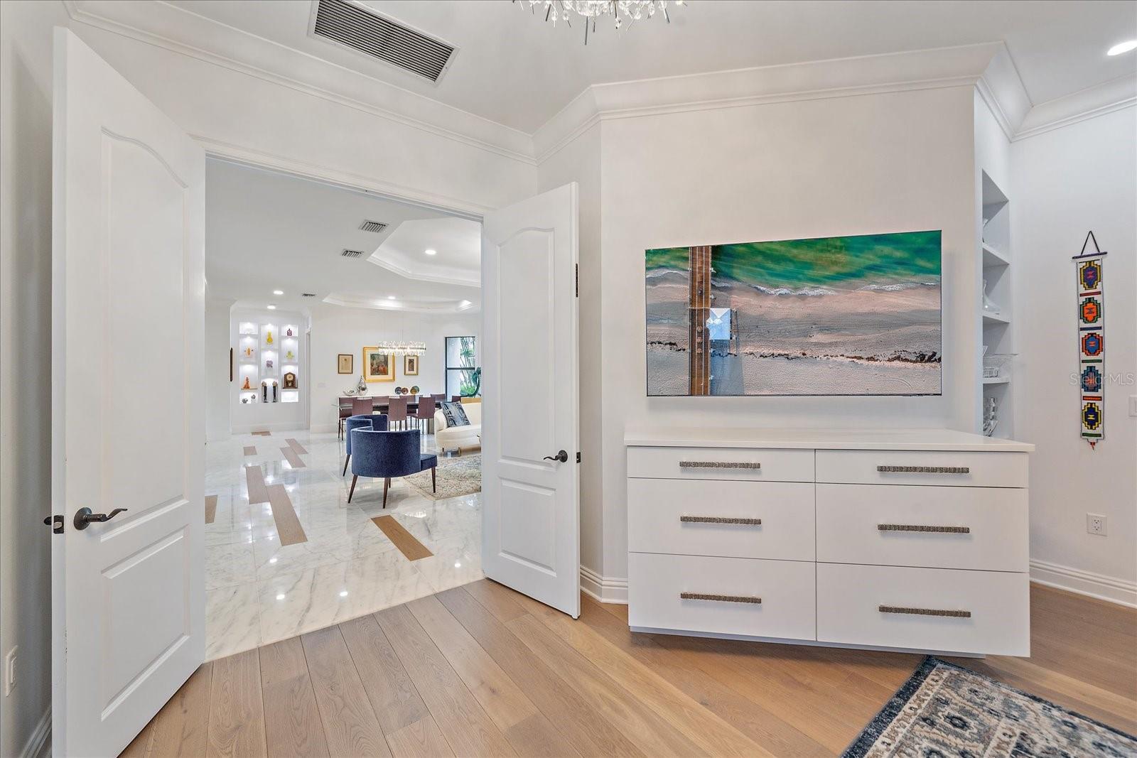 PARADISE SHORES - Residential