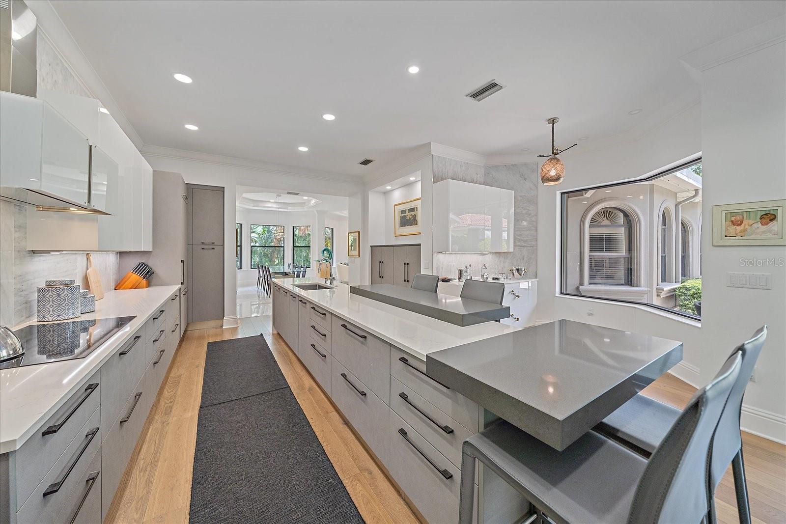 PARADISE SHORES - Residential