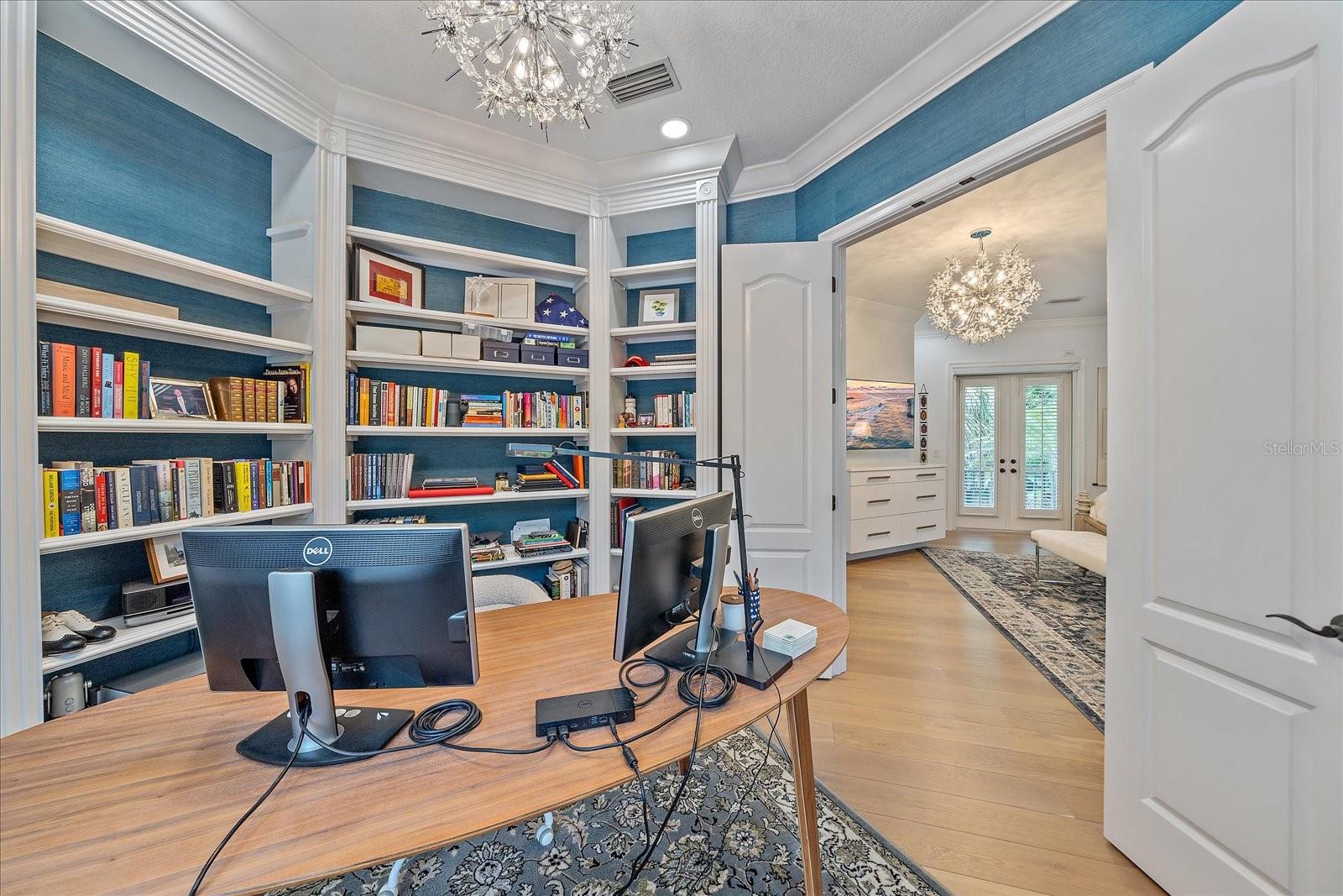 PARADISE SHORES - Residential