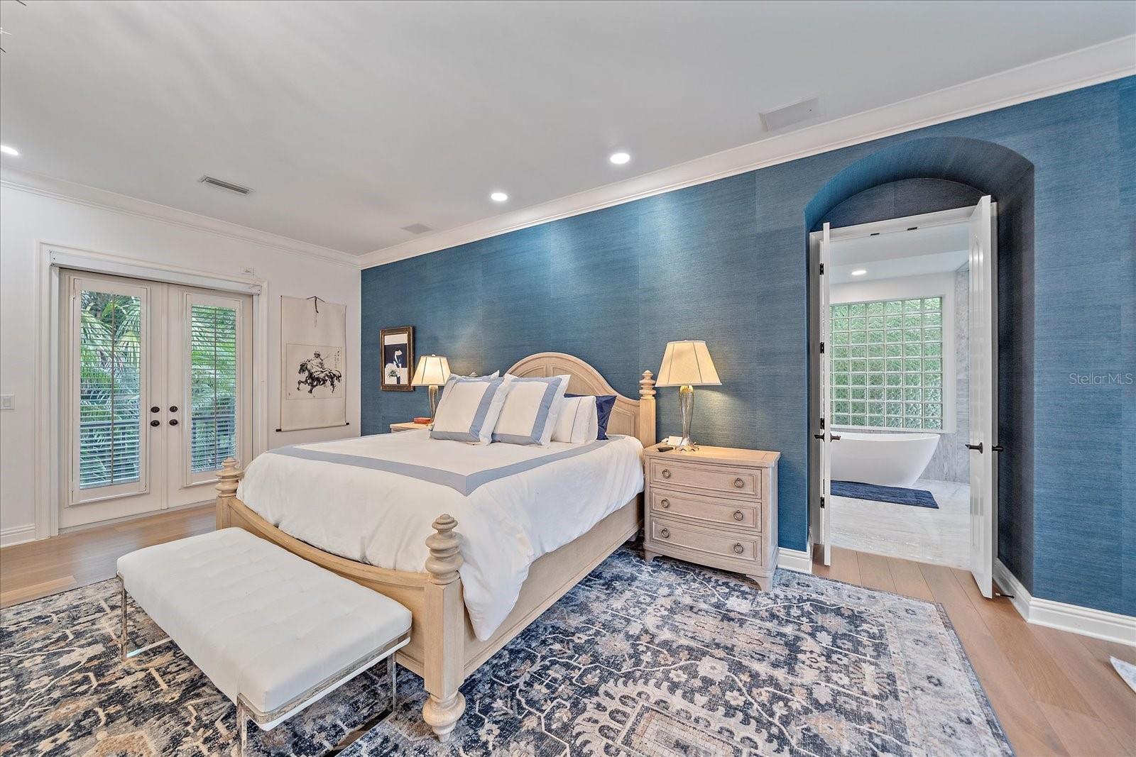 PARADISE SHORES - Residential