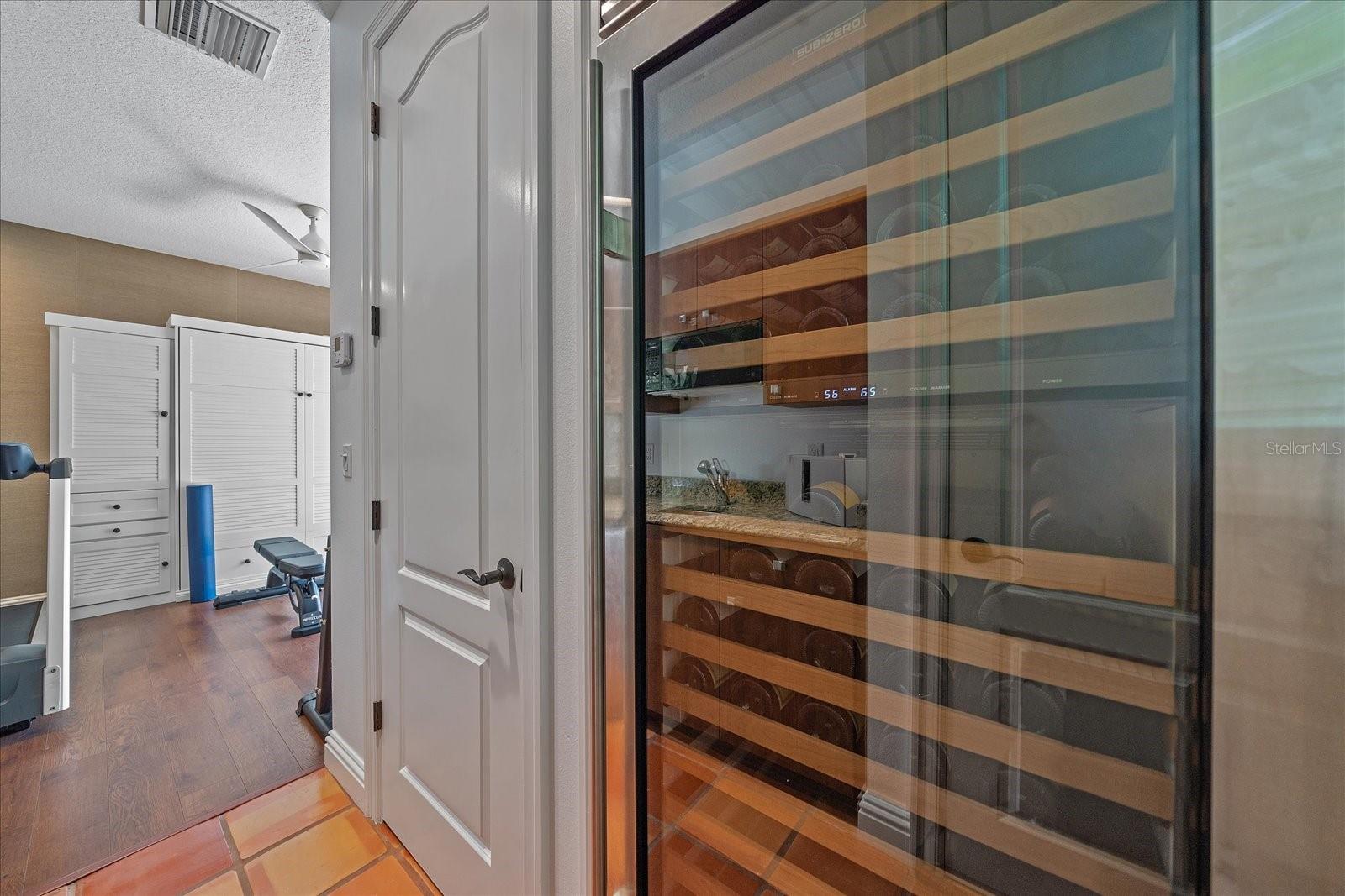 PARADISE SHORES - Residential