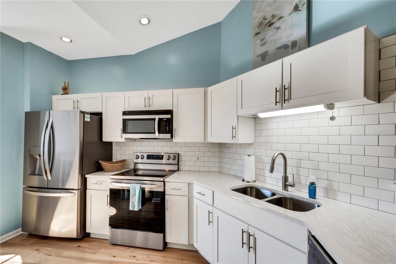 ENCLAVE AT GRASSLANDS A CONDO - Residential Lease