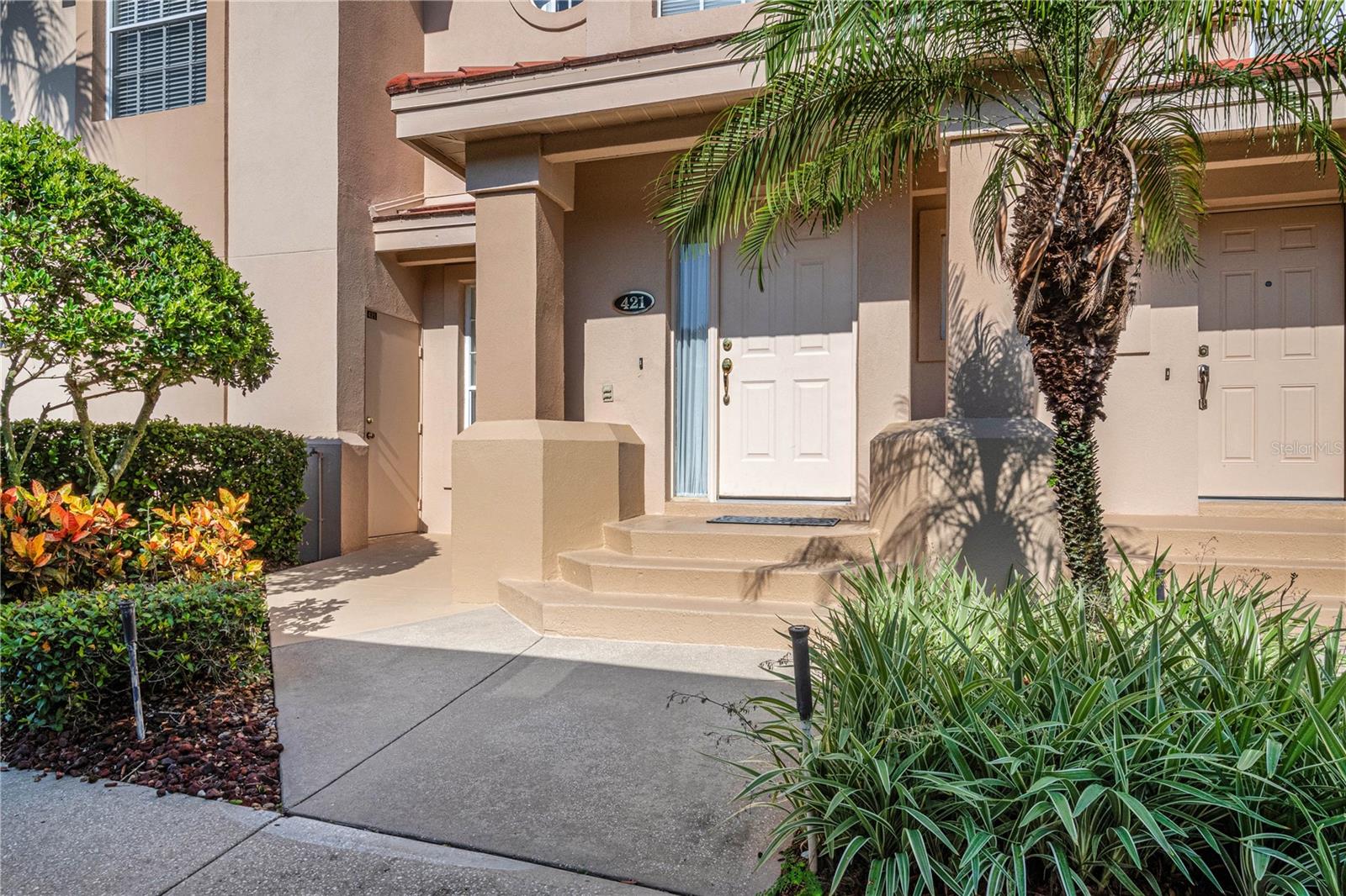 ENCLAVE AT GRASSLANDS A CONDO - Residential Lease