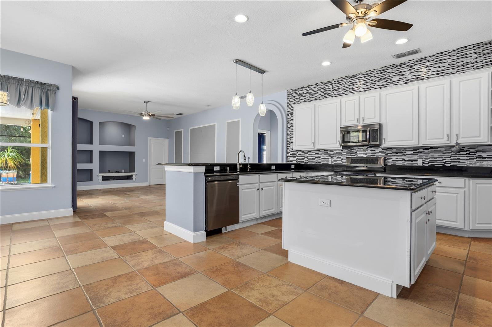 GRAND RESERVE - Residential