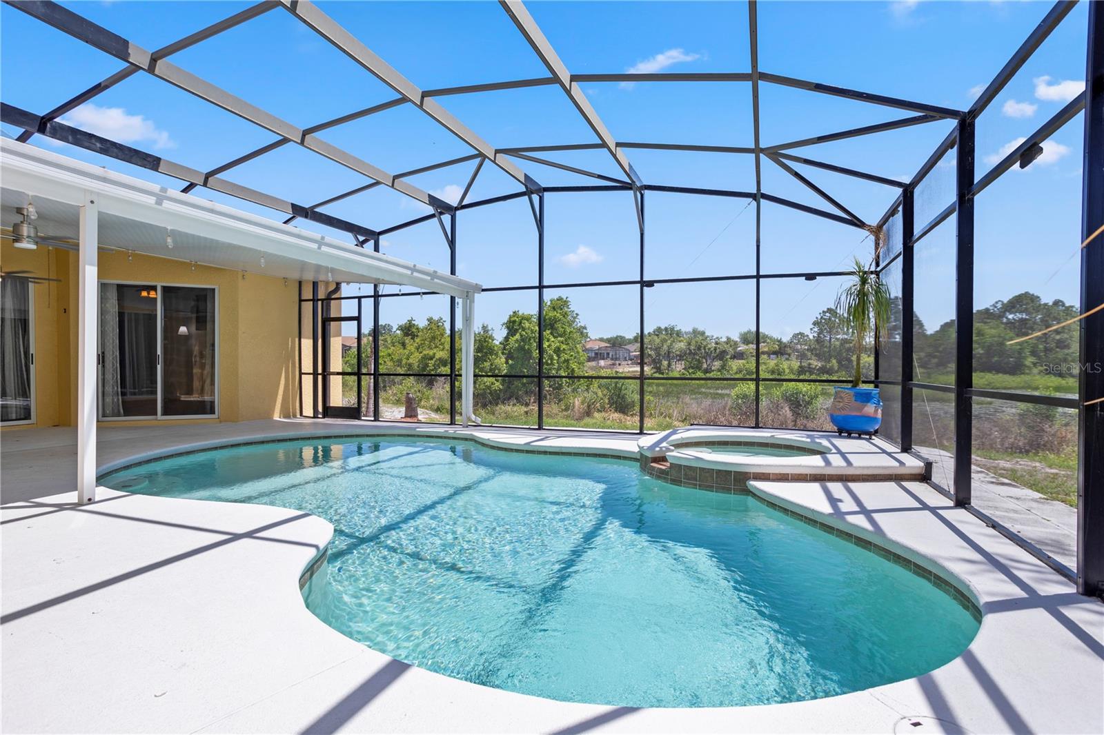 GRAND RESERVE - Residential