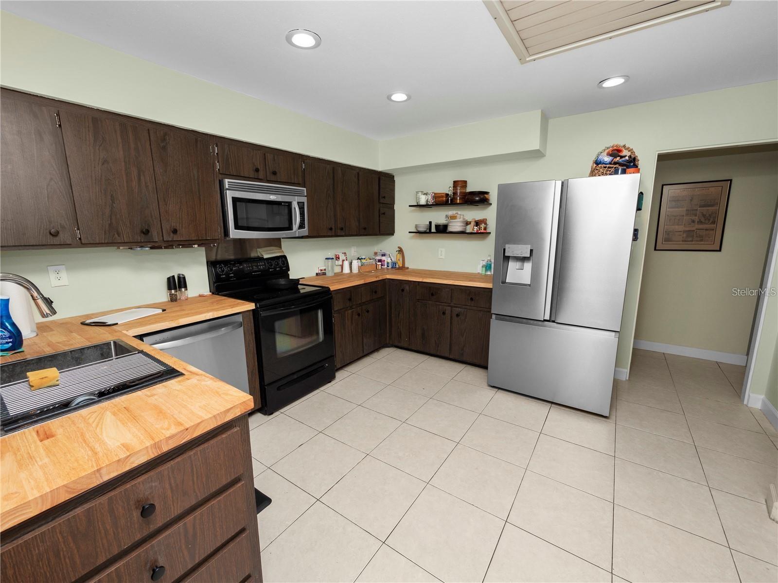 LAKE BENTLEY - Residential