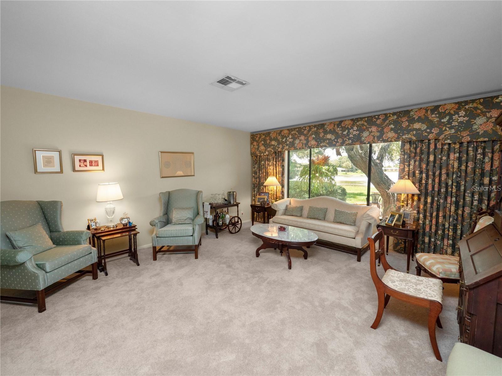 LAKE BENTLEY - Residential