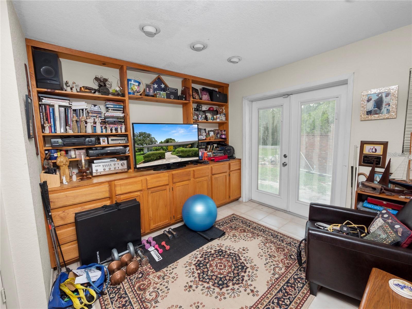 LAKE BENTLEY - Residential