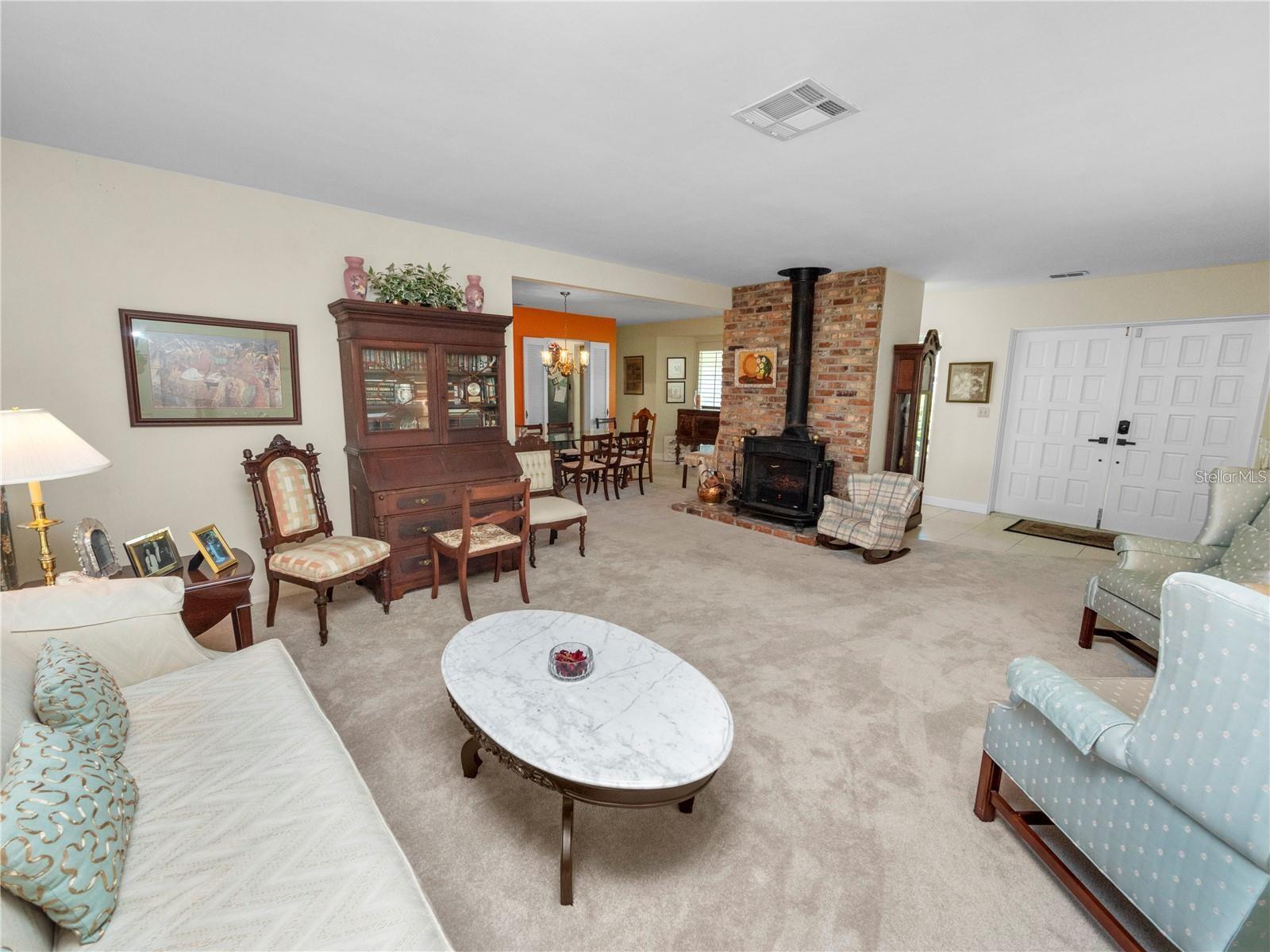 LAKE BENTLEY - Residential