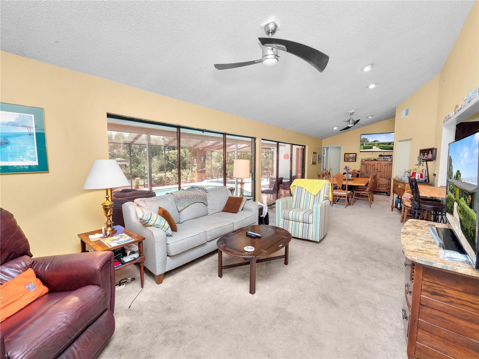 LAKE BENTLEY - Residential