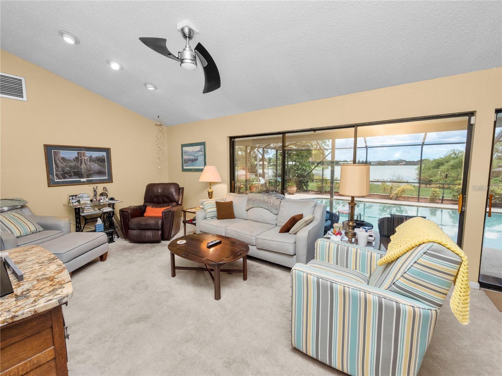 LAKE BENTLEY - Residential