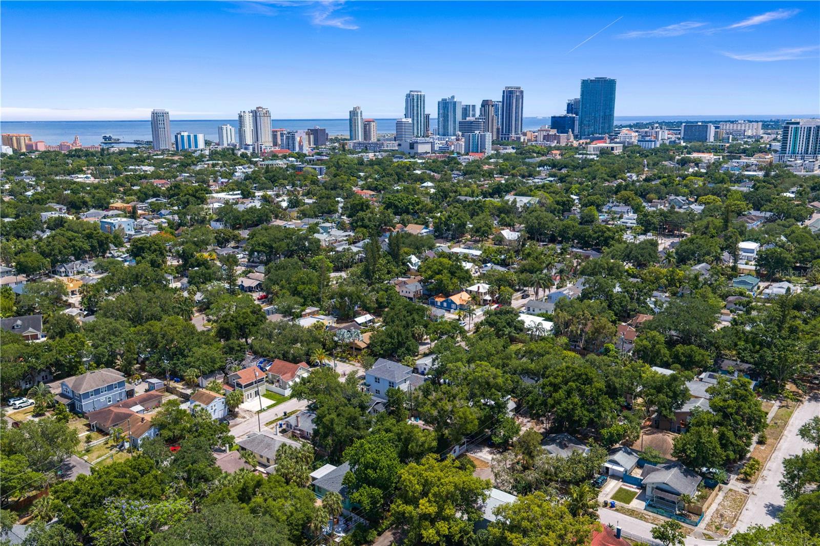 CRESENT LAKE GARDENS - Residential