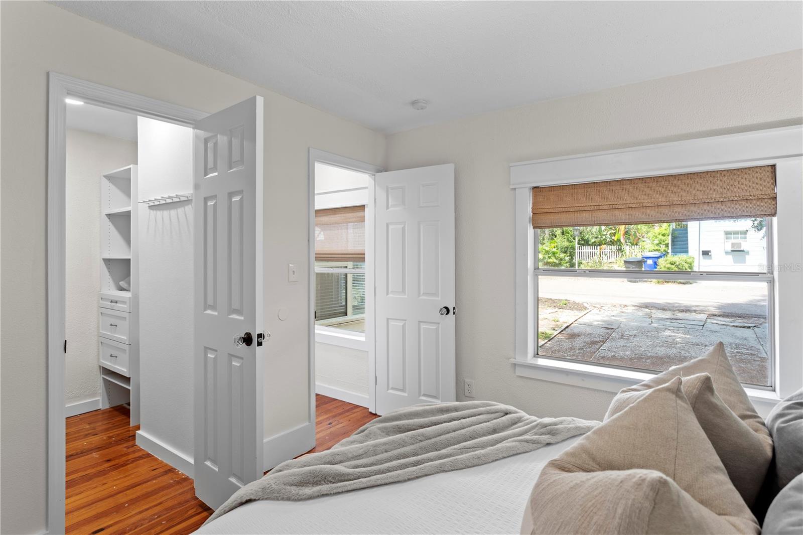 CRESENT LAKE GARDENS - Residential