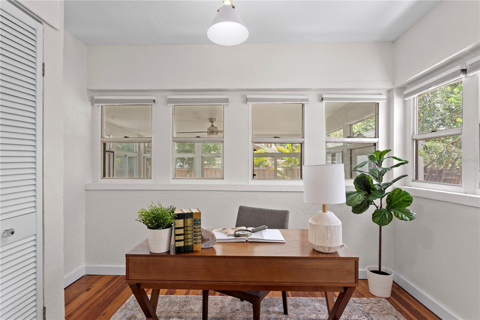 CRESENT LAKE GARDENS - Residential