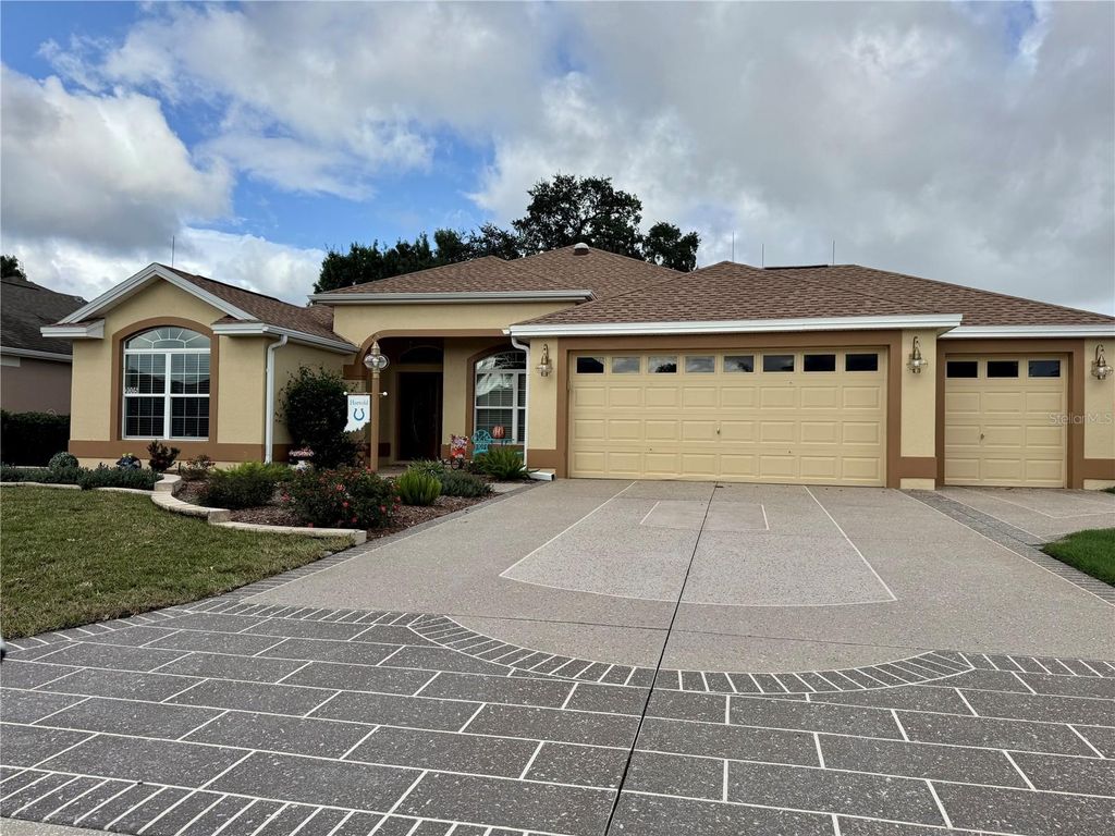 Photo of 2005 Markridge Loop, The Villages, FL 32162 (MLS # G5103595)