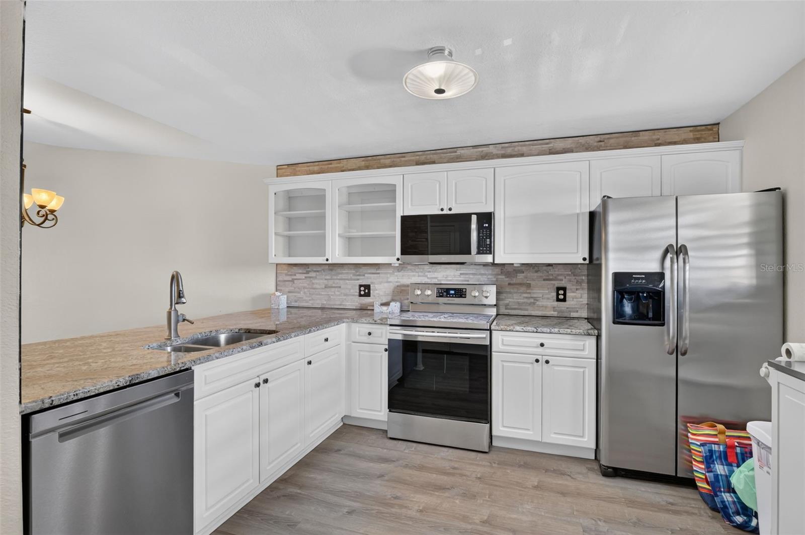 175 KINGS HIGHWAY C4