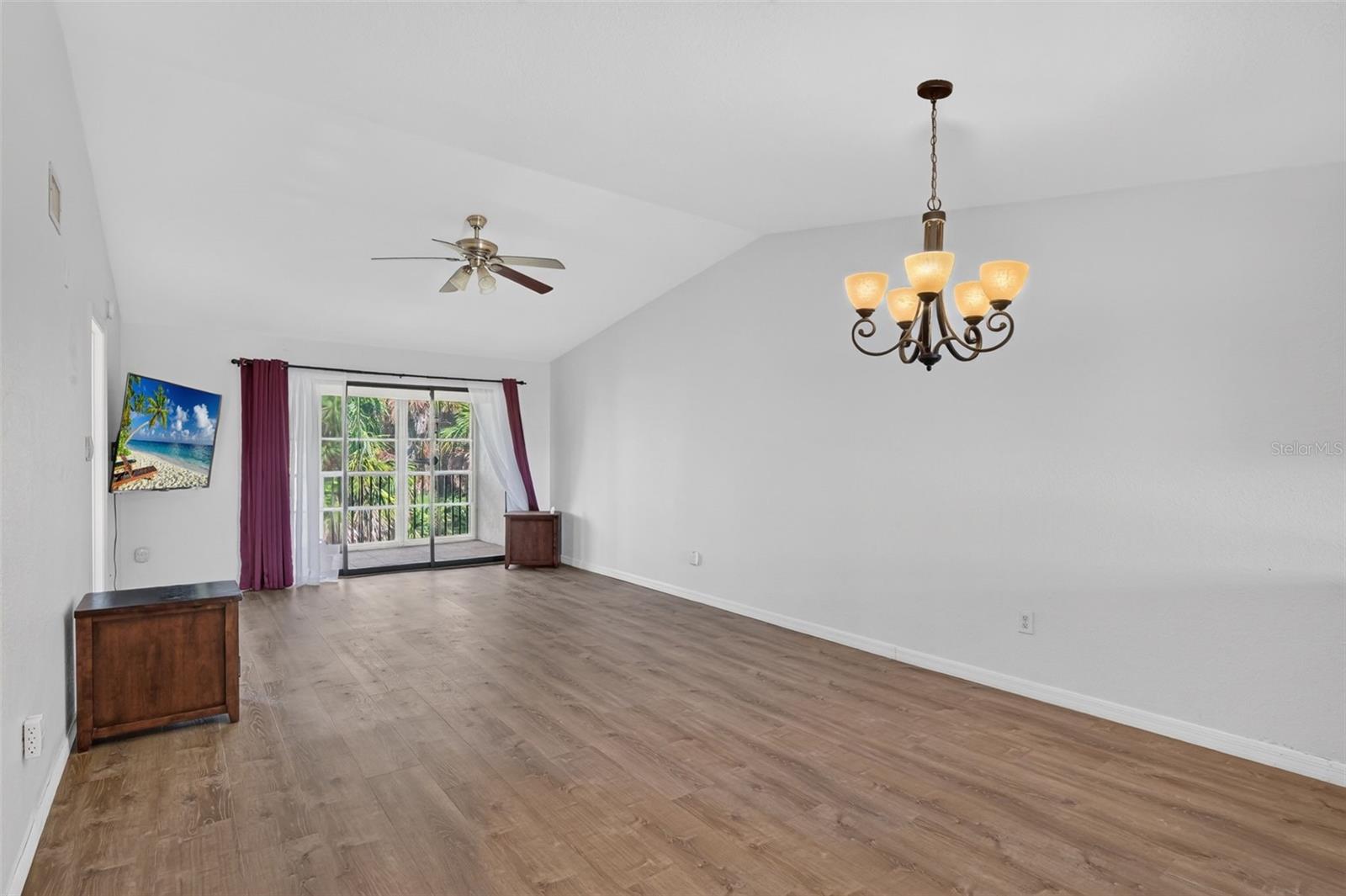 175 KINGS HIGHWAY C4