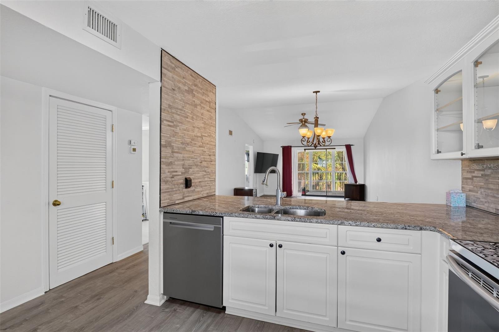 175 KINGS HIGHWAY C4, PUNTA GORDA, FL, 33983 3 175 KINGS HIGHWAY C4