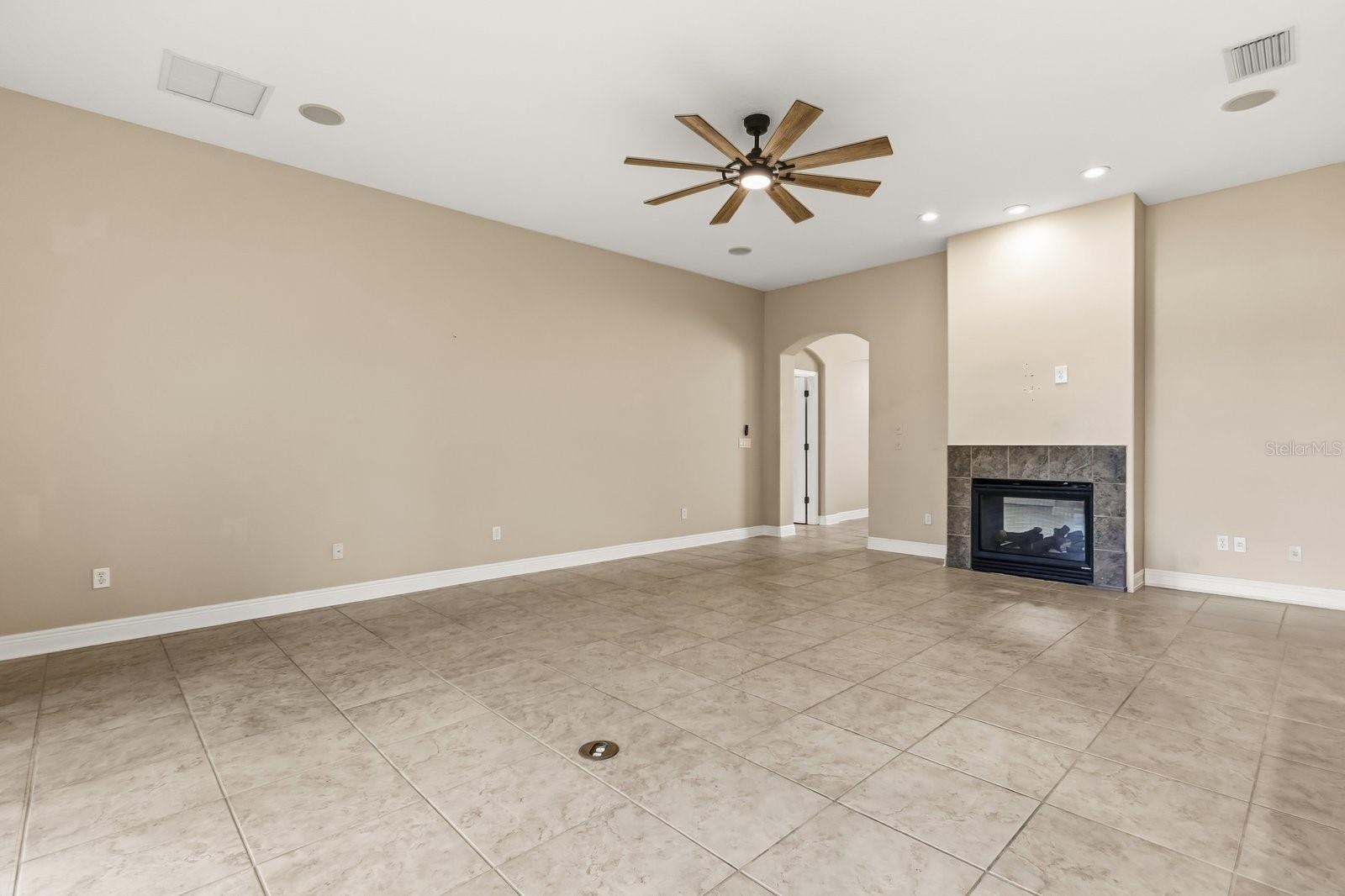 BRENTWOOD CLUB - Residential