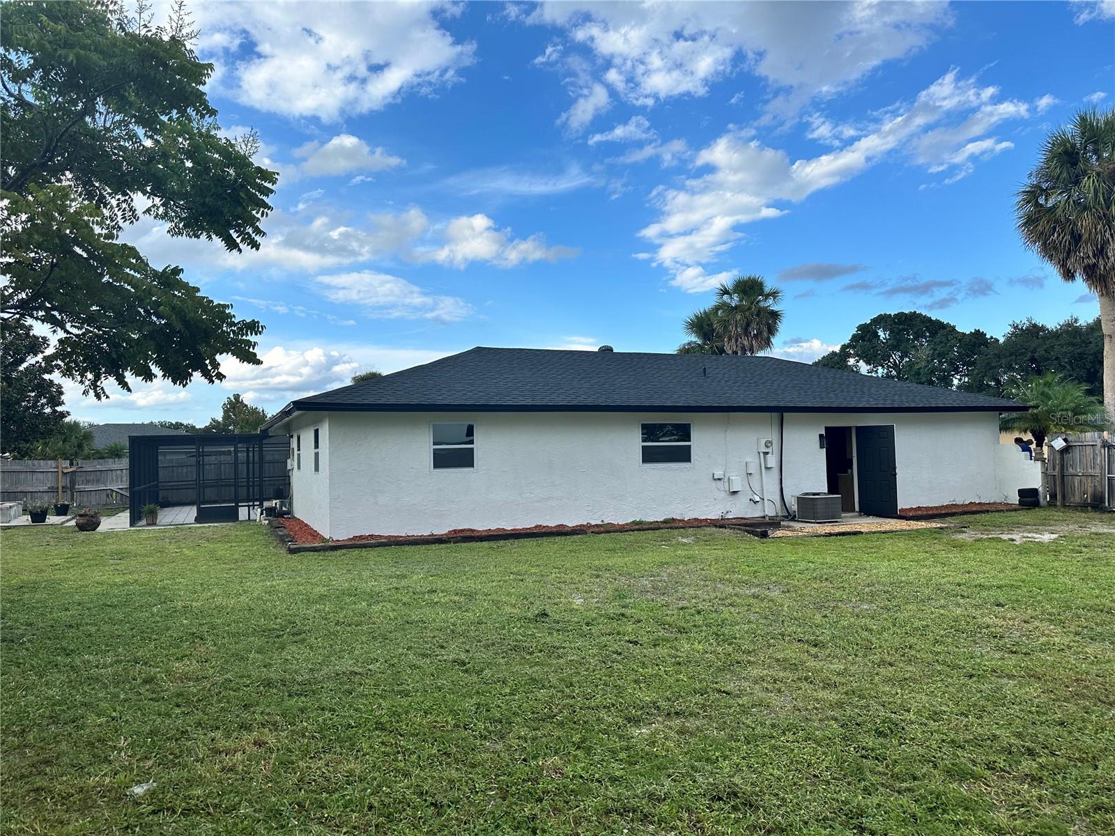 WINSOR MANOR - Residential