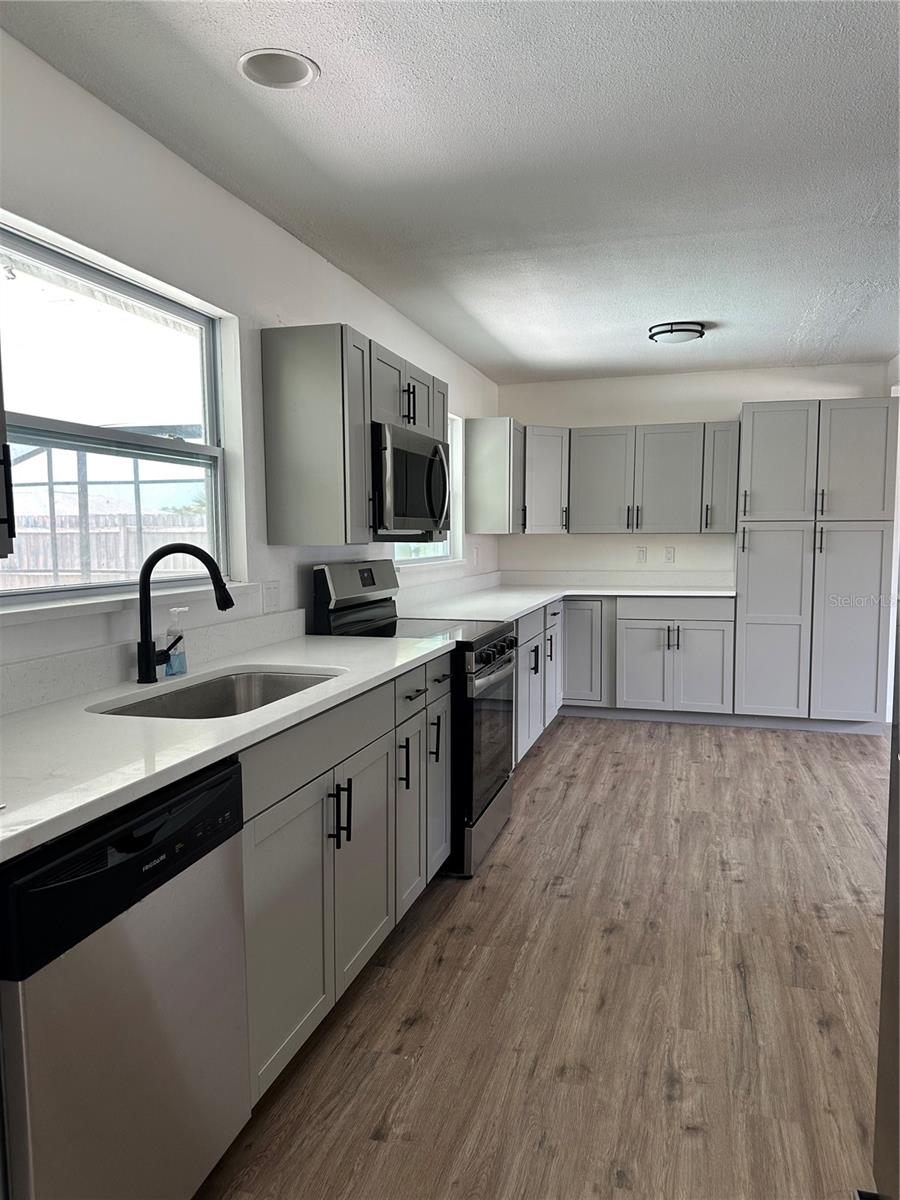 WINSOR MANOR - Residential