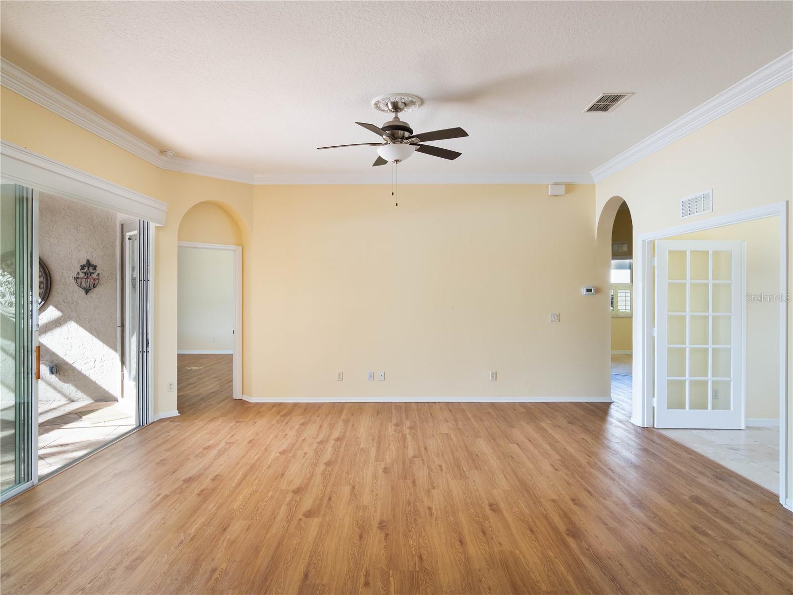 LINKS OF STONECREST UNIT 3 - Residential