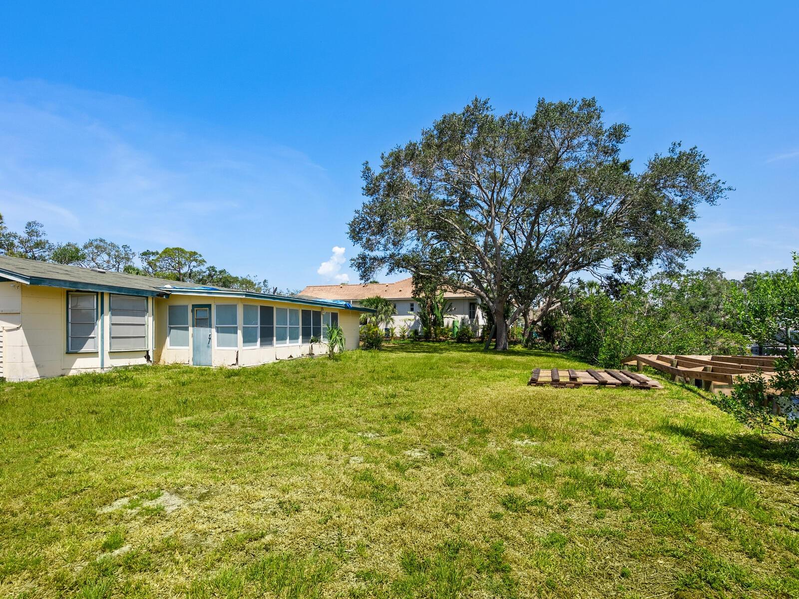 NOKOMIS ACRES - Land
