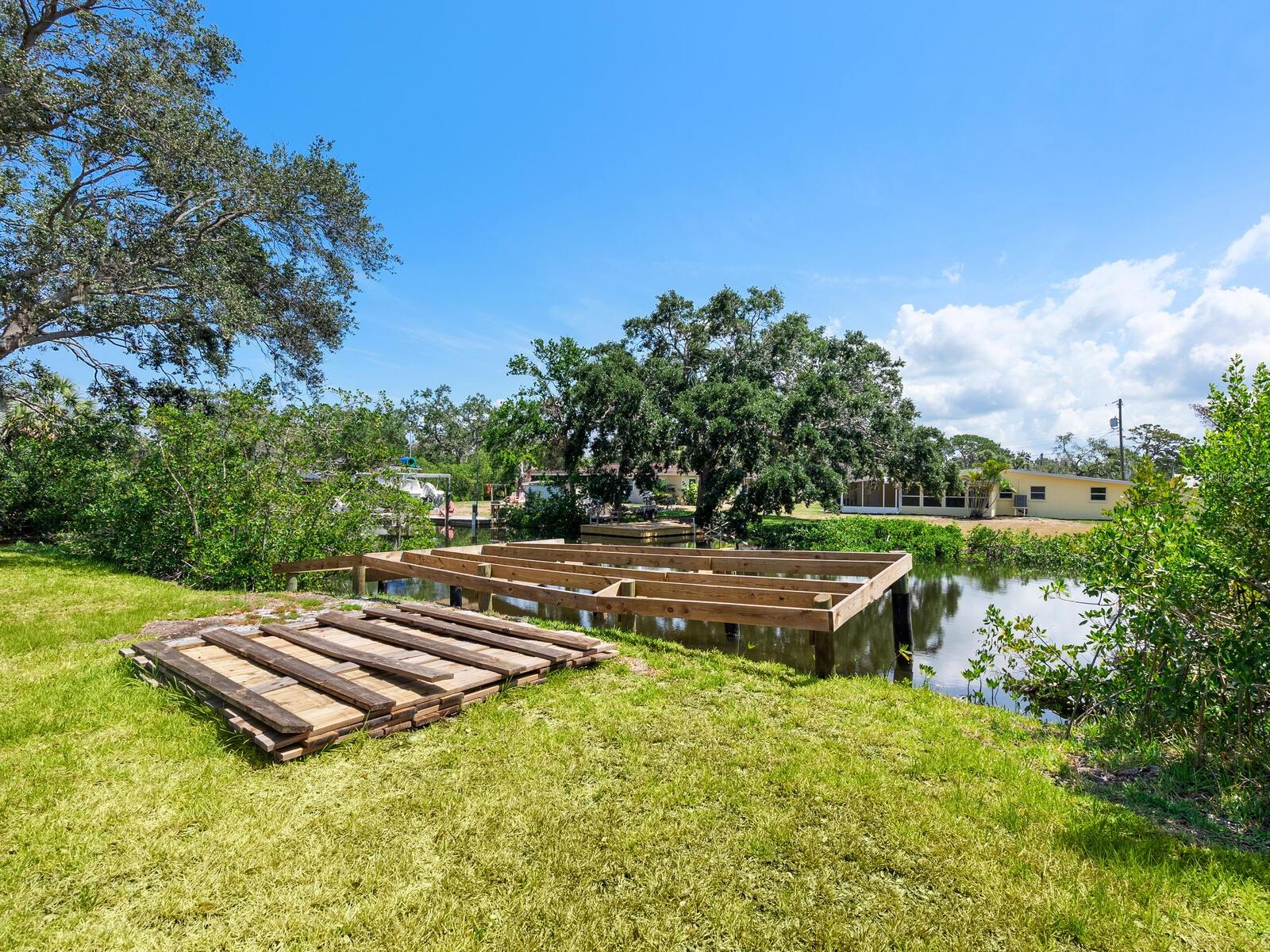 NOKOMIS ACRES - Land