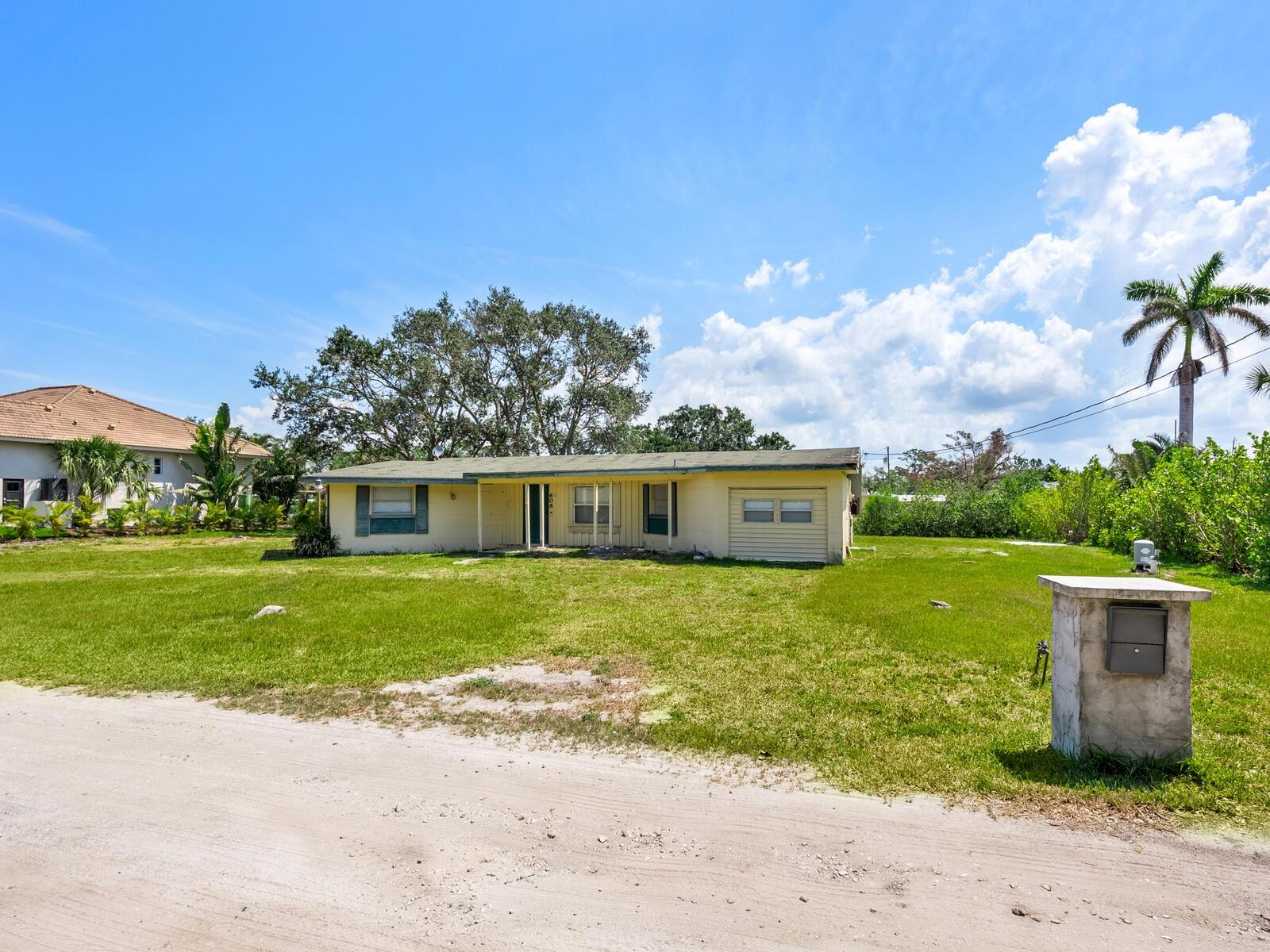 NOKOMIS ACRES - Land