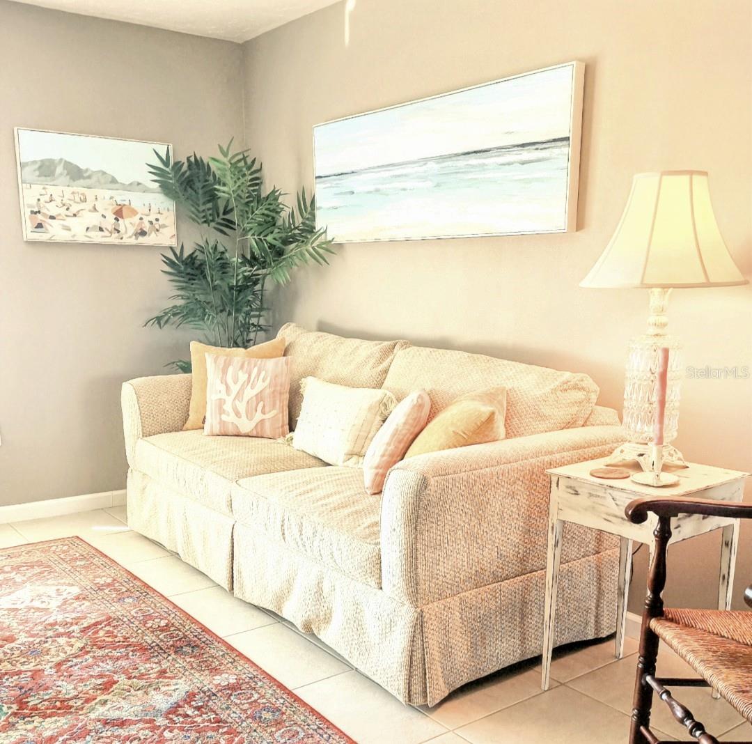 VENICE GARDENS - Residential Lease