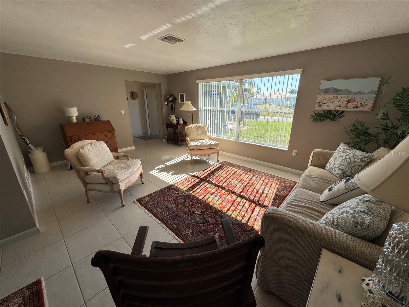 VENICE GARDENS - Residential Lease