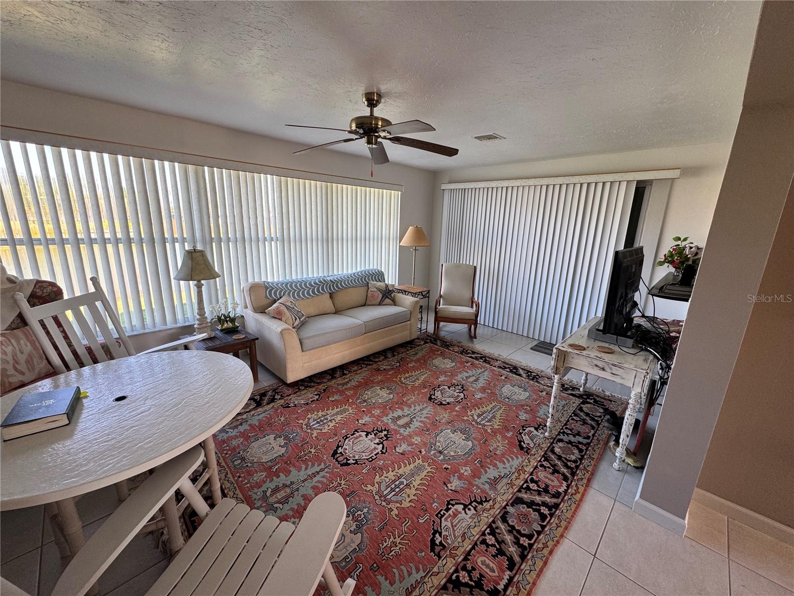 VENICE GARDENS - Residential Lease