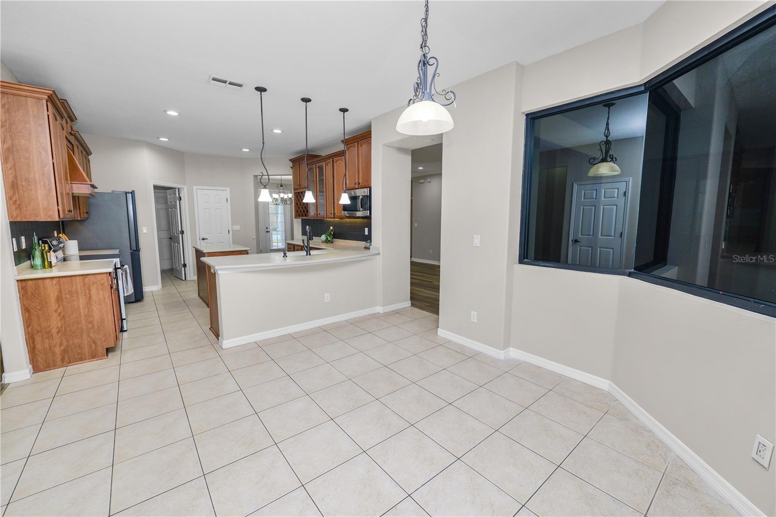 OAK LANDING - Residential