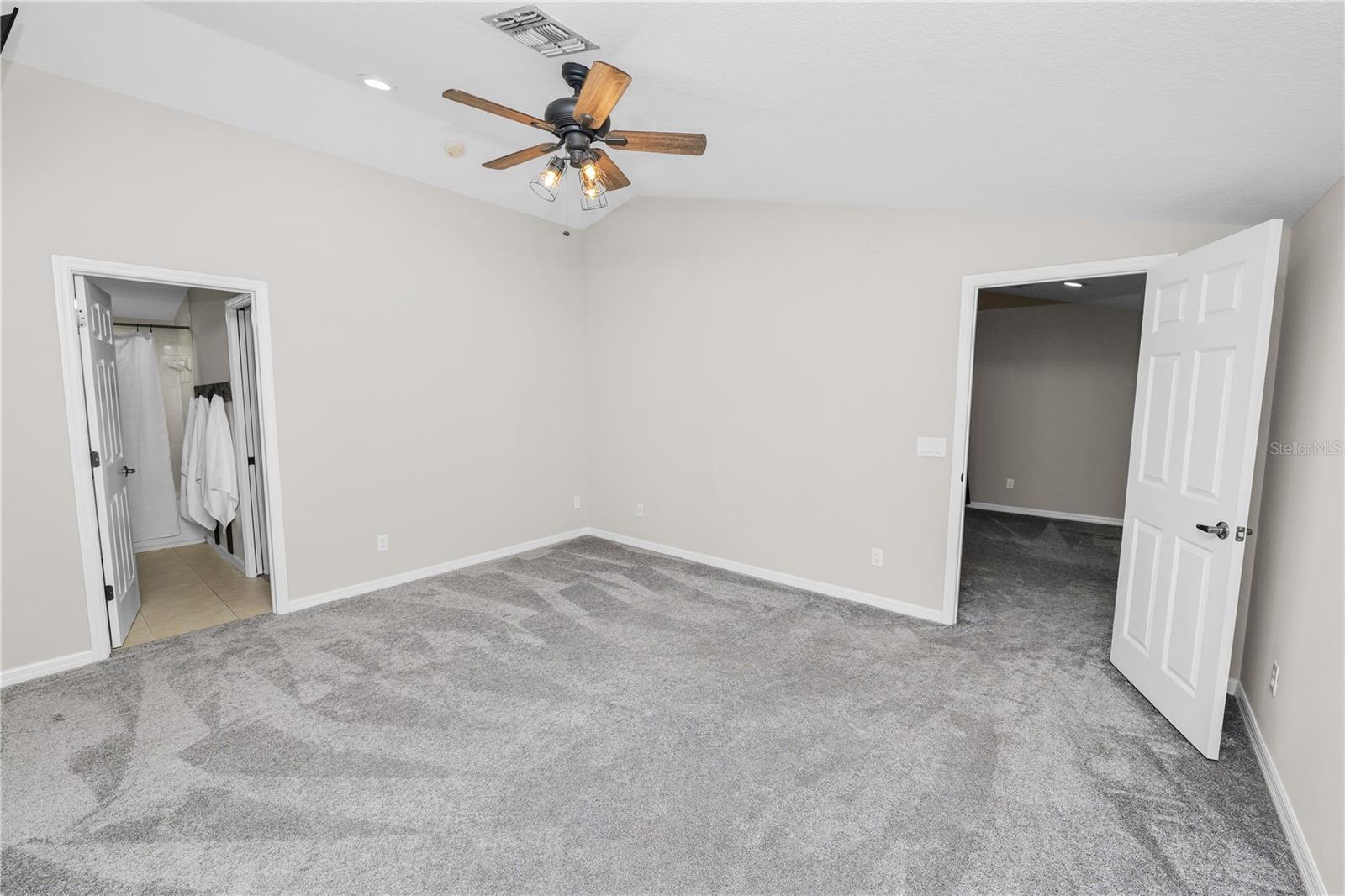 OAK LANDING - Residential