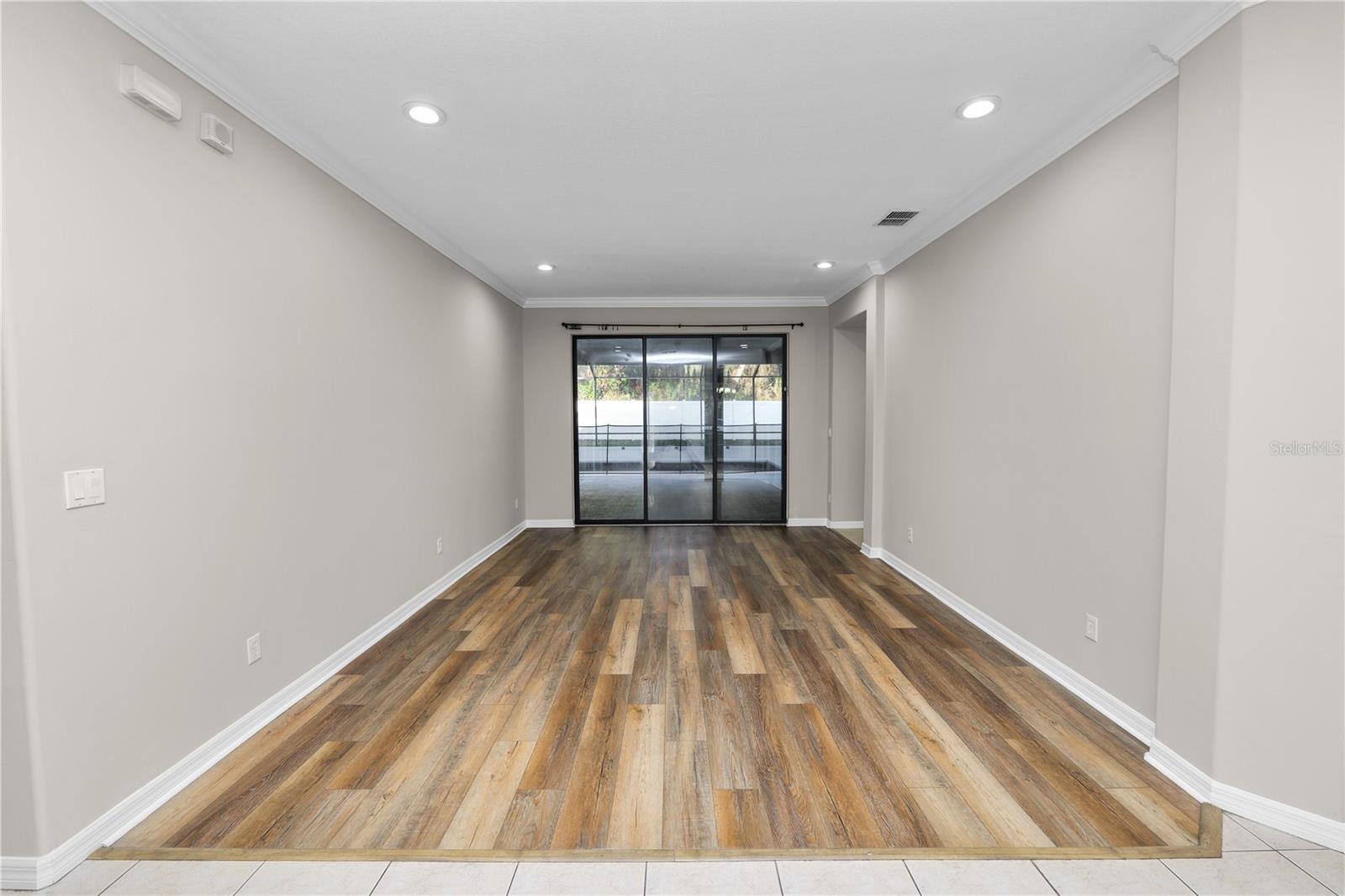 OAK LANDING - Residential