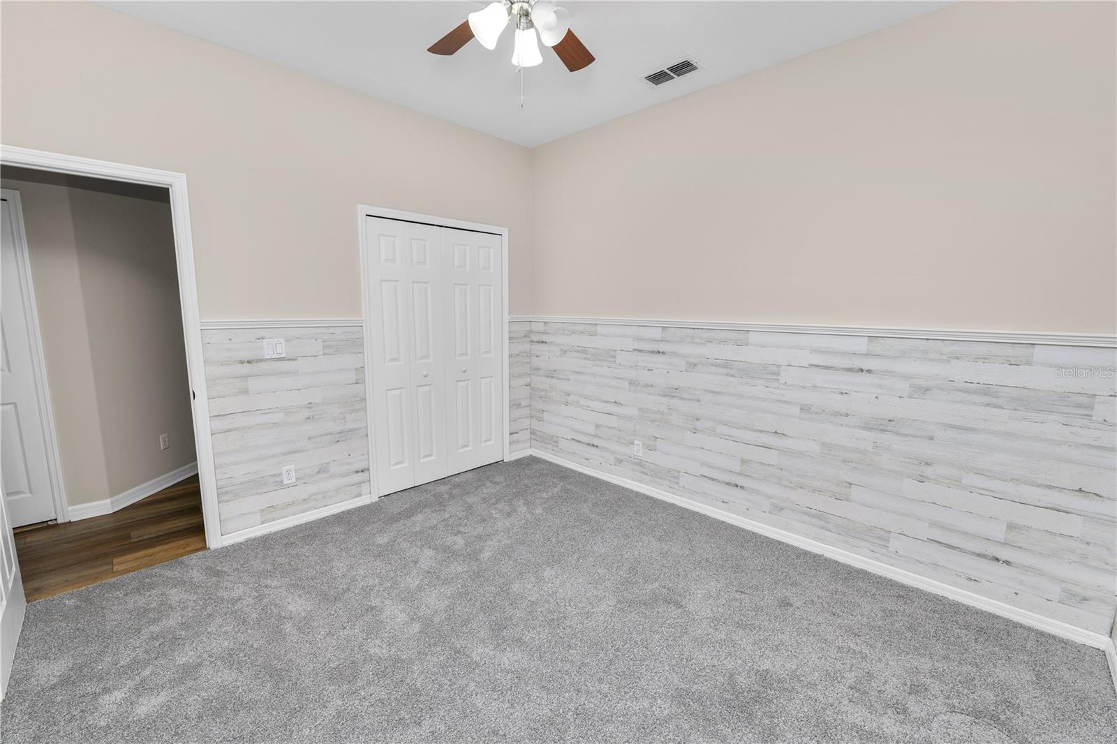 OAK LANDING - Residential