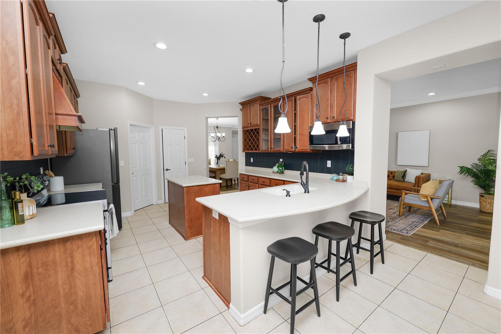 OAK LANDING - Residential