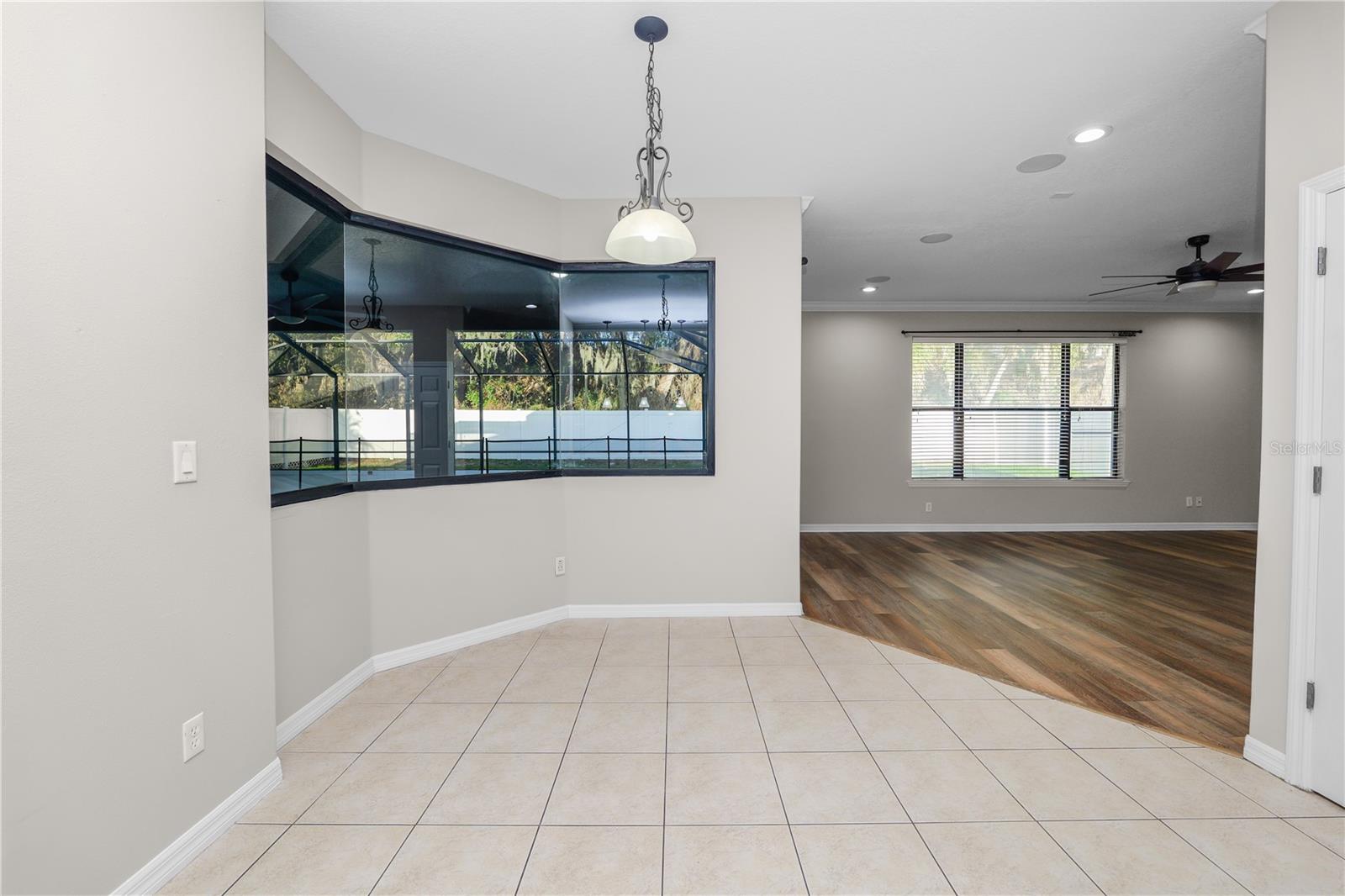 OAK LANDING - Residential