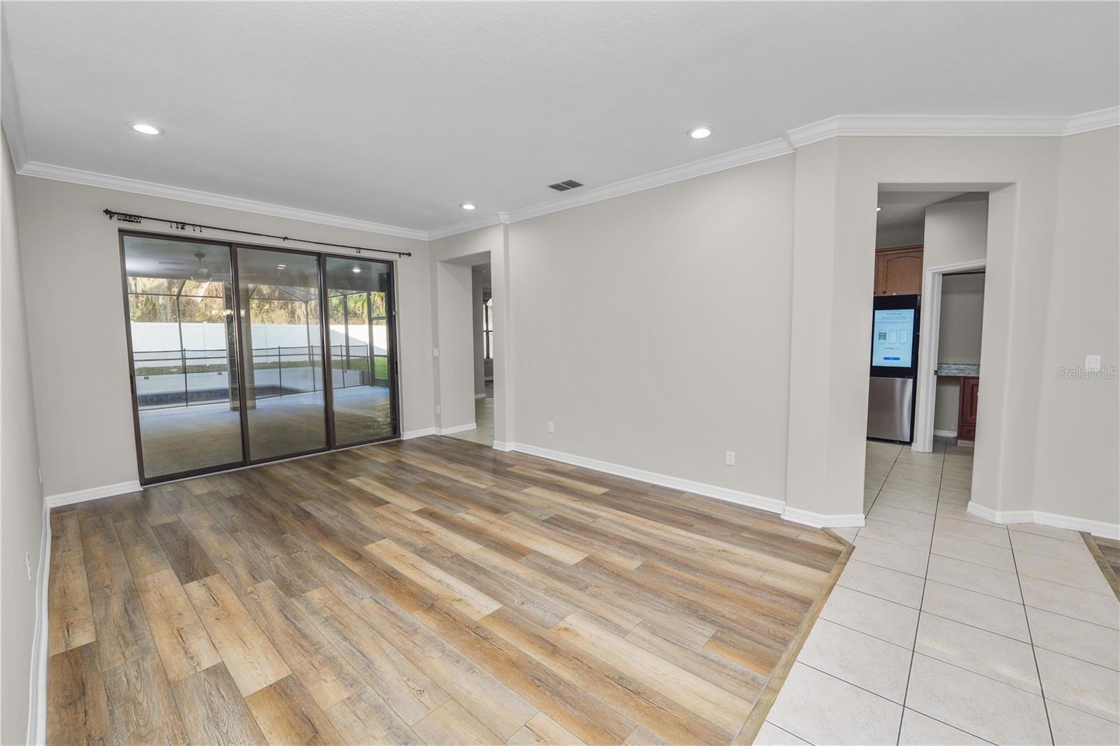 OAK LANDING - Residential