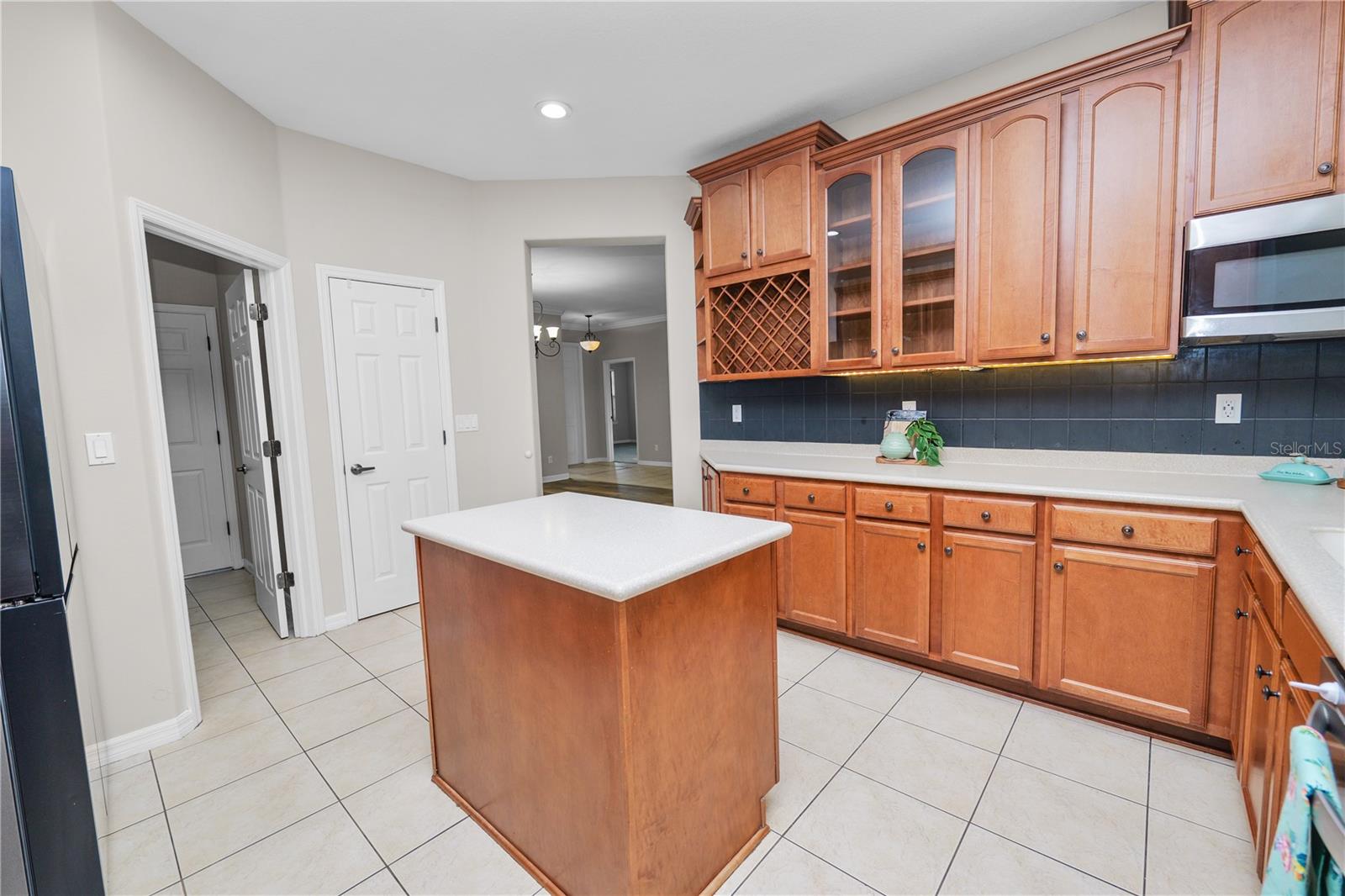 OAK LANDING - Residential