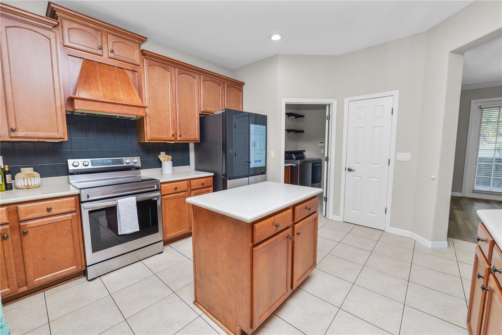 OAK LANDING - Residential