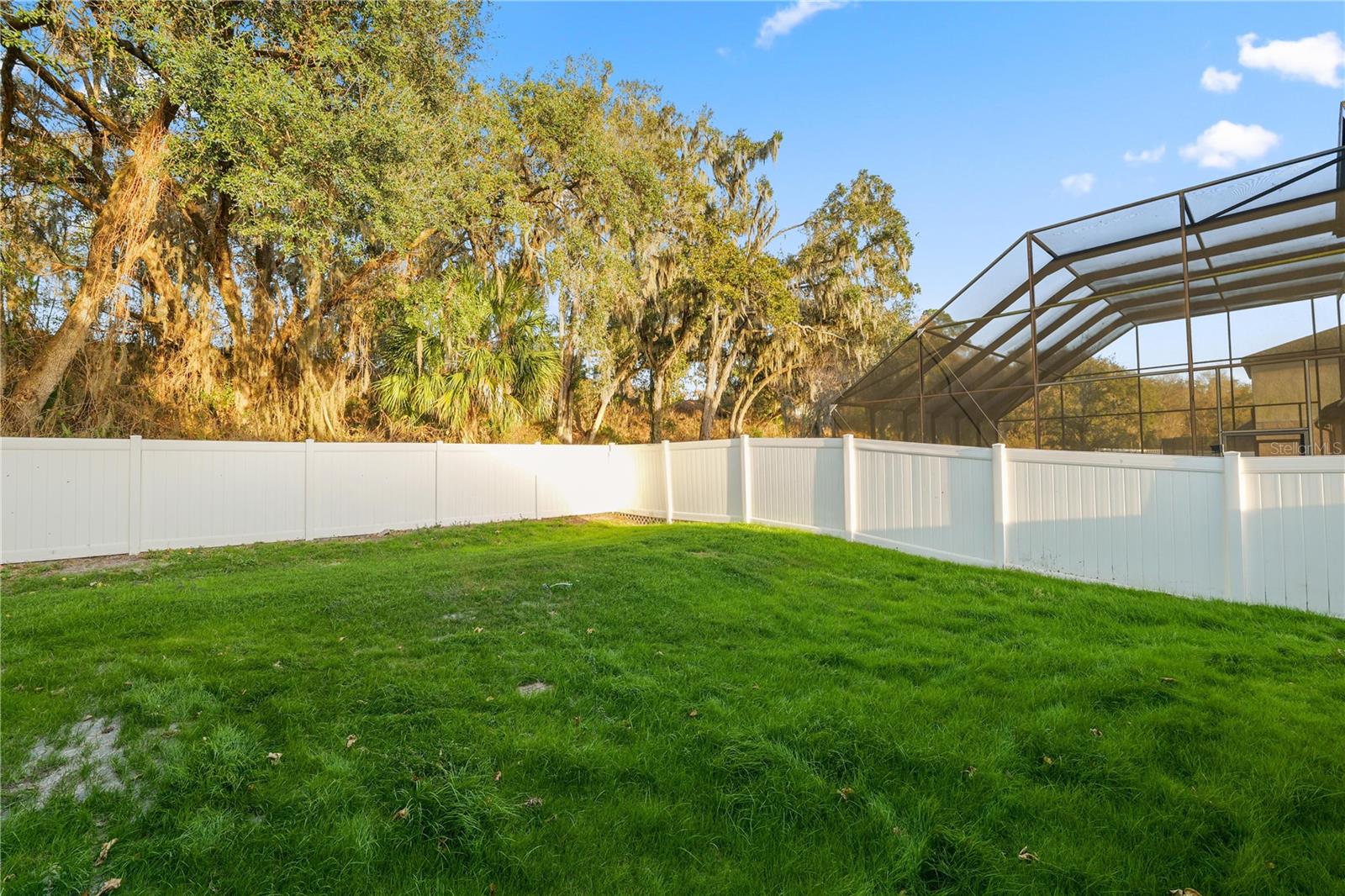 OAK LANDING - Residential